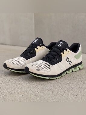 On Running Cloudswift Running Shoes Ivory Black Sage Men’s US 8 EU 41